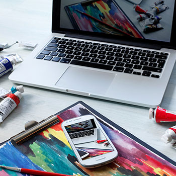 热衷运动的人群欣赏到了最精彩比赛