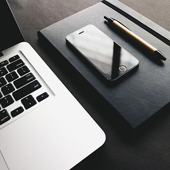 篮球赛事中的激情与策略：森林狼队客场取胜与维金斯的精彩对决